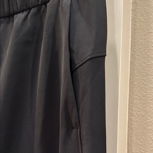 Lululemon  Black wide leg dress pants.  Size 6 - Picture 3 of 5